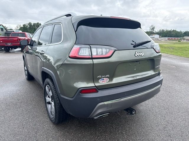 2019 Jeep Cherokee — rear three-quarter view