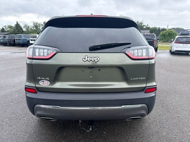 2019 Jeep Cherokee — interior view